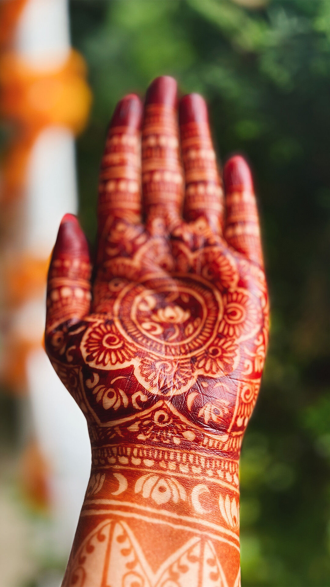 Exquisite and intricate mehendi design, perfect for wedding celebrations.
